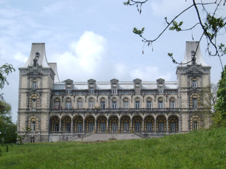 Photo de la façade avant du Château d'Argenteuil